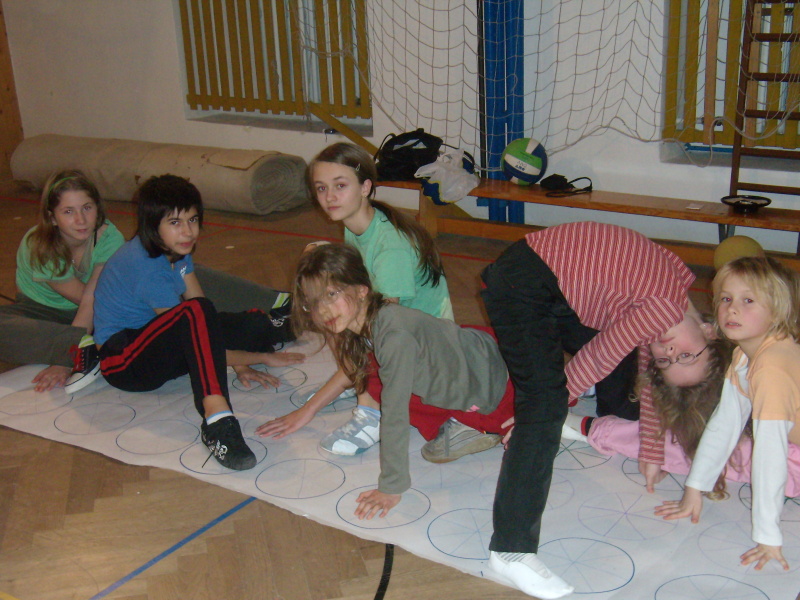 08 twister v tělocvičně 