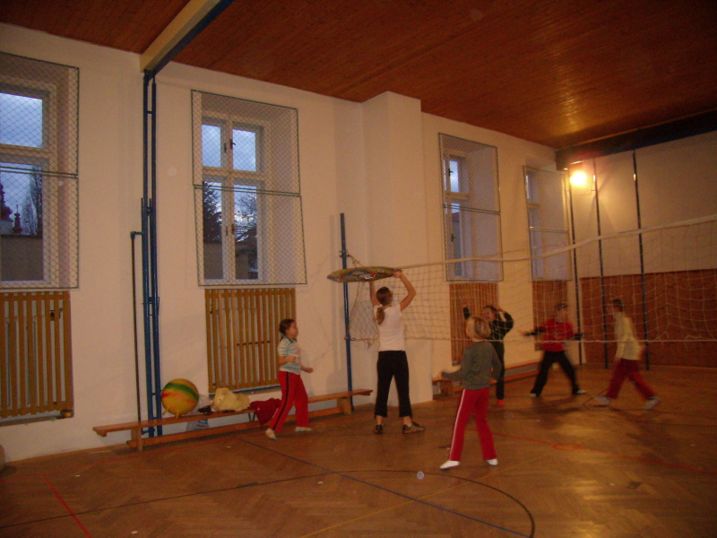 09 v tělocvičně 